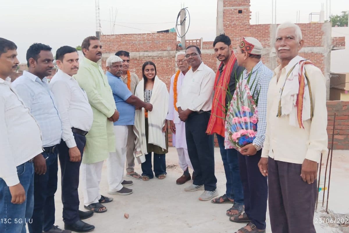 बक्सर: टैक्सी चालक की बेटी ने रचा इतिहास, पहले ही प्रयास में बनी चार्टर्ड अकाउंटेंट