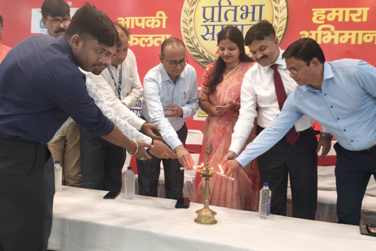 होनहारों के सिर सजा सम्मान का ताज, गूंजा प्रतिभाओं का उत्सव, 500 से अधिक को मिला सम्मान