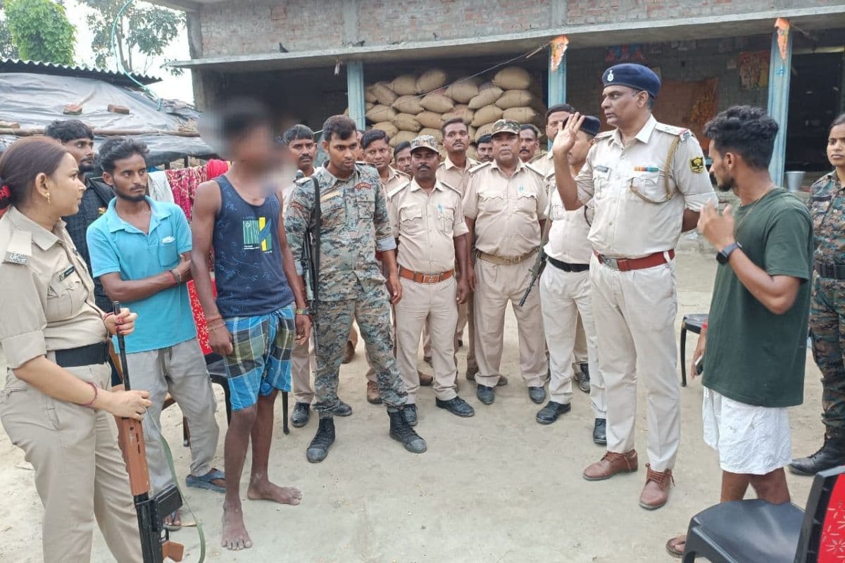 पूर्णिया में एक दिन में 28 कुर्की वारंट का निष्पादन, फरार अपराधियों में मचा हड़कंप