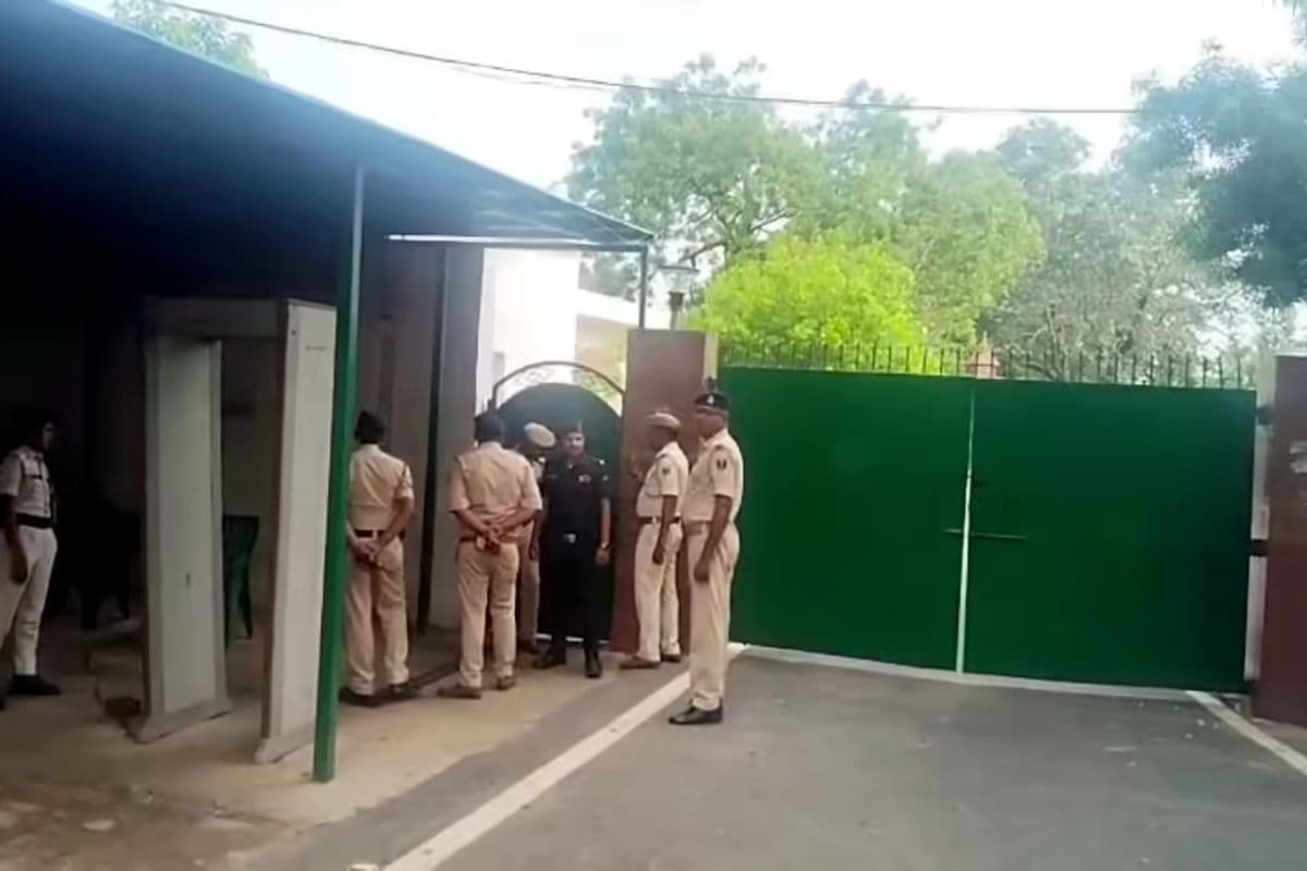 पटना में तीन और दिल्ली में एक बंगला, बिहार के इस पॉलिटिकल फॅमिली के पास हैं 4 सरकारी आवास
