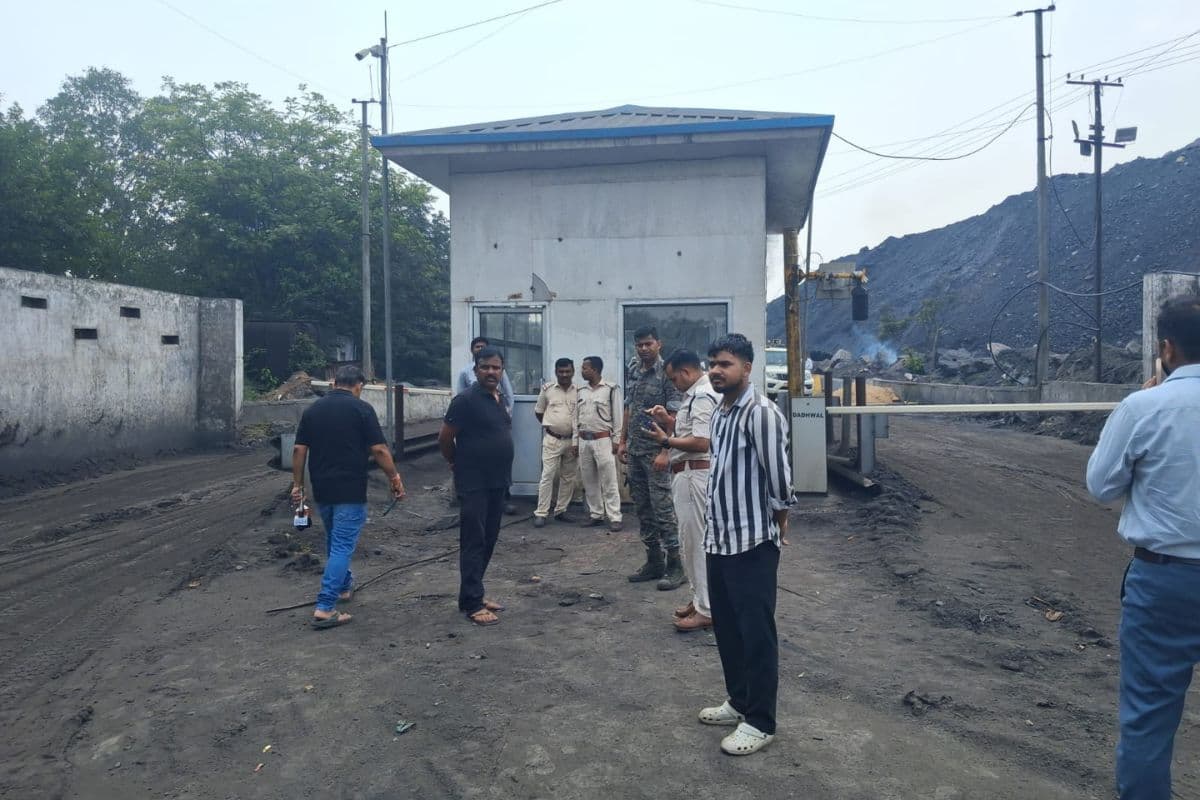 रामगढ़ में दुस्साहस: CCL चेकपोस्ट पर अपराधियों ने की फायरिंग, धमकी देकर फरार