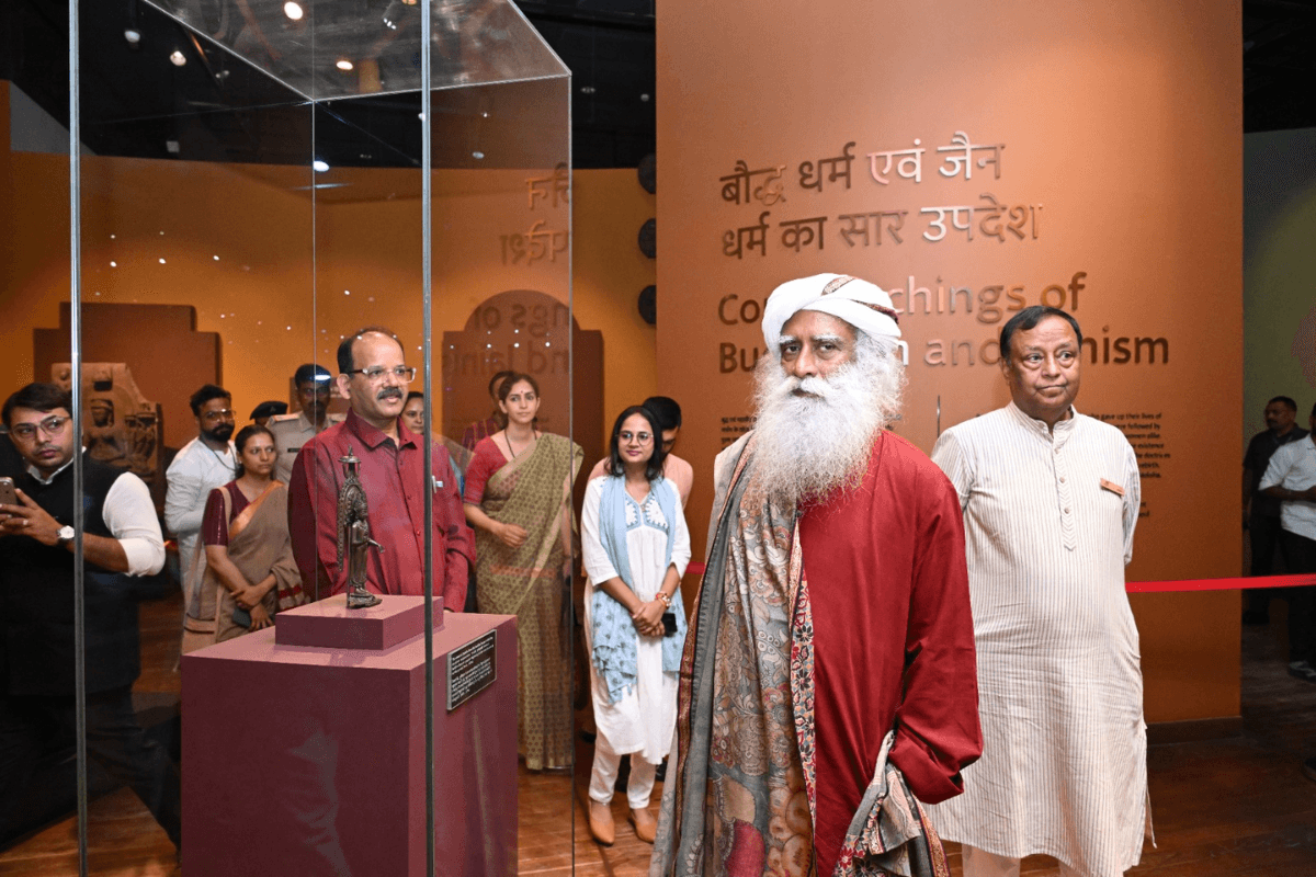 Sadhguru visits Bihar Museum