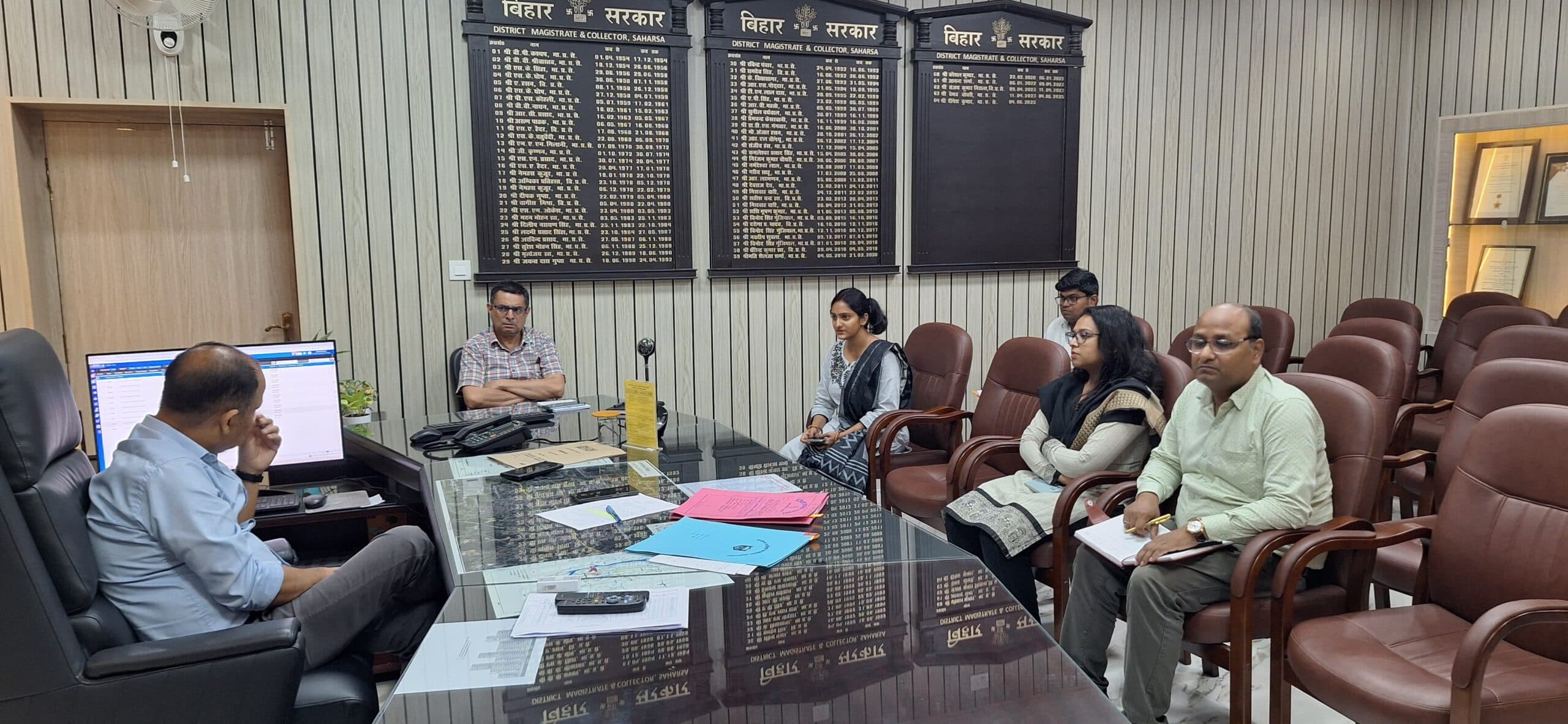 सहरसा में आम्रपाली प्रशिक्षण केंद्र के संचालन पर डीएम की समीक्षा बैठक, गायन-वादन और नृत्य प्रशिक्षण की तैयारियां तेज करने का निर्देश