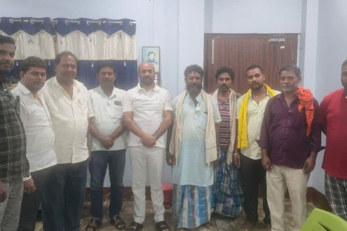 खगड़िया से सफाईकर्मी की सड़क समस्या पर नगर परिषद गंभीर, जल्द समाधान का मिला आश्वासन