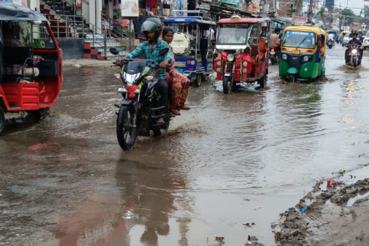 सहरसा में बारिश से किसानों के खिले चेहरे, लेकिन शहर की सड़कों पर जलजमाव ने बढ़ाई परेशानी