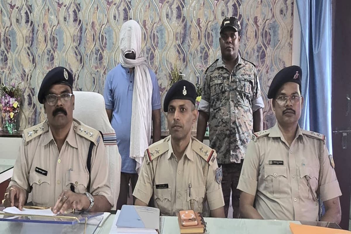 चांडिल के कपाली गोलीकांड में पुलिस को मिली कामयाबी, बंगाल से अशफाक अहमद गिरफ्तार
