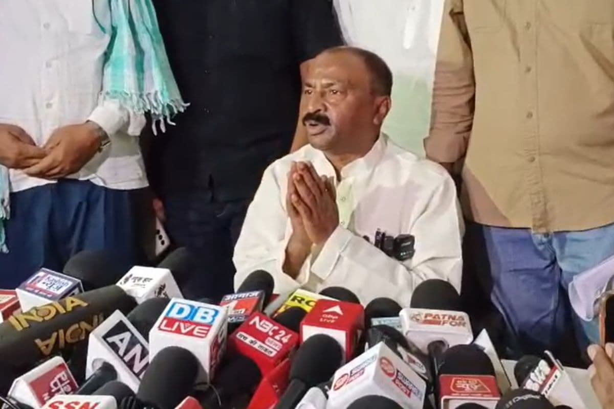 सुनील सिंह को टिकट देने पर राजद में बवाल, शिवचंद्र राम ने दिया राष्ट्रीय पद से इस्तीफा