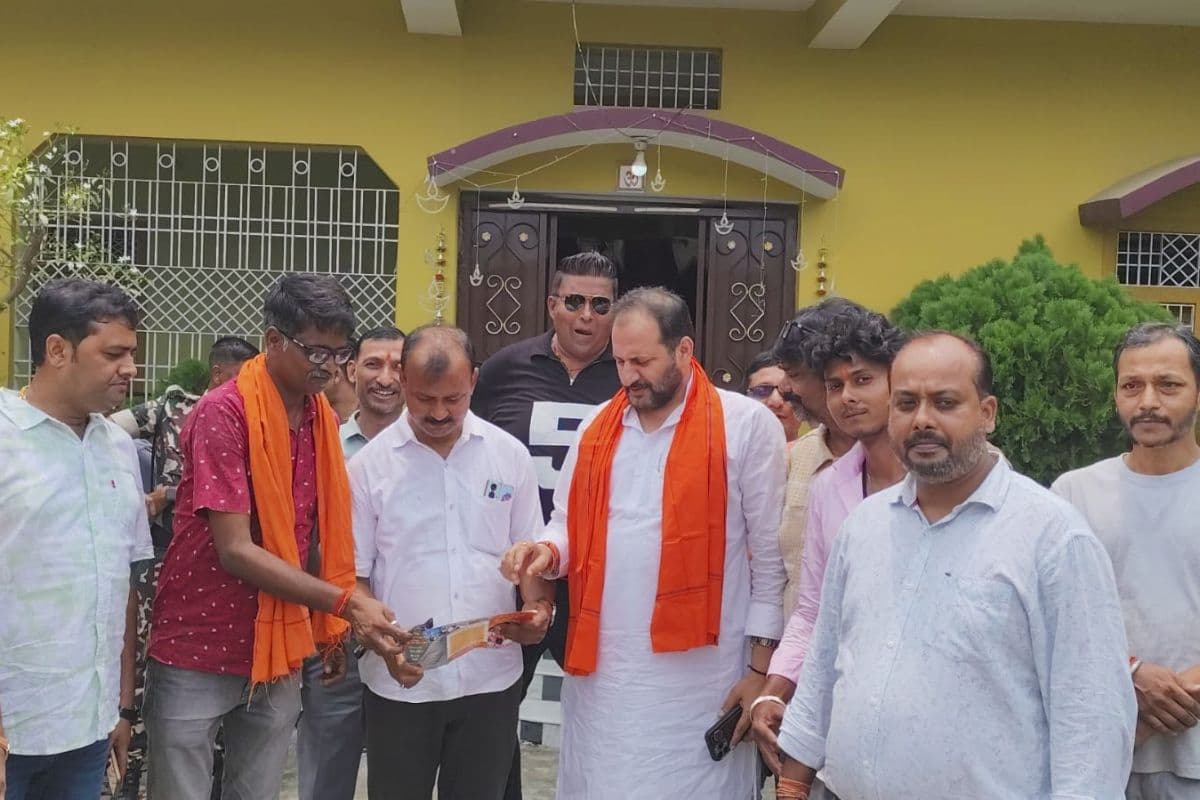 मोदी सरकार के 12 साल पूरे, वीरपुर में विधायक नीरज कुमार सिंह ने गिनाईं केंद्र की उपलब्धियां