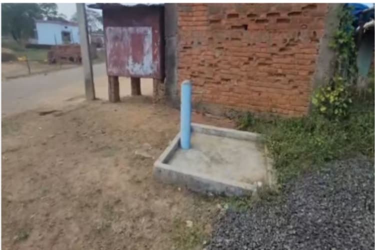 गर्मी में पानी के लिए भटक रहे ग्रामीण, सुपौल के इस गांव में छह महीने से सूखे पड़े हैं नल