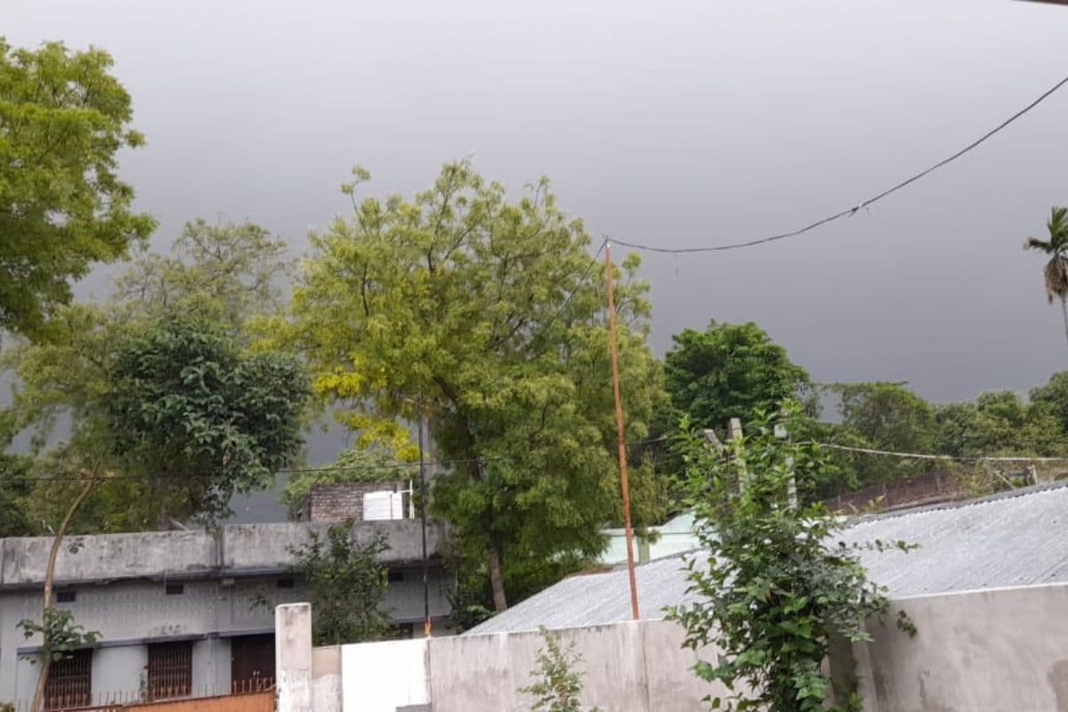 काले बादल छाए और फिर बरसी राहत, झमाझम बारिश से खिल उठे सुपौलवासियों के चेहरे