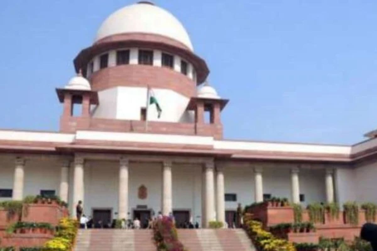 सुप्रीम कोर्ट ने कहा- सहमति से बने शारीरिक संबंध चरित्रहीनता का प्रमाण नहीं