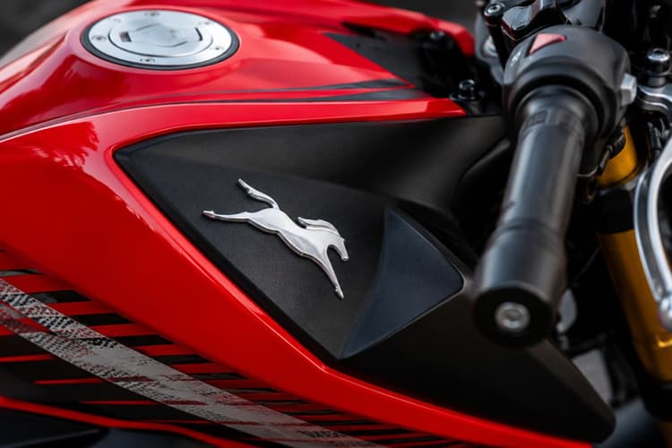 TVS का नया मास्टरस्ट्रोक! प्रीमियम बाइक ग्राहकों के लिए लॉन्च हुआ Paddock