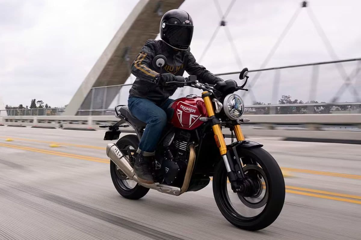 महंगी ट्विन-सिलेंडर बाइक छोड़िए, जानें Triumph 400 खरीदना क्यों है ज्यादा फायदे का सौदा