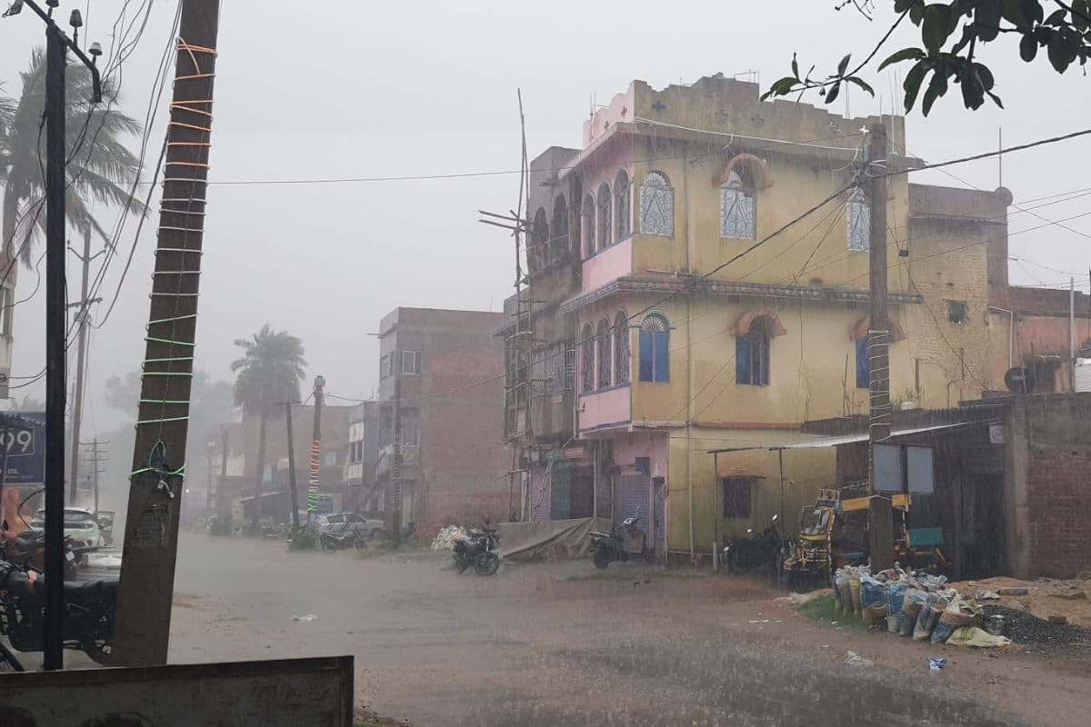झमाझम बारिश से बदला मौसम का मिजाज, उमस और गर्मी से मिली बड़ी राहत