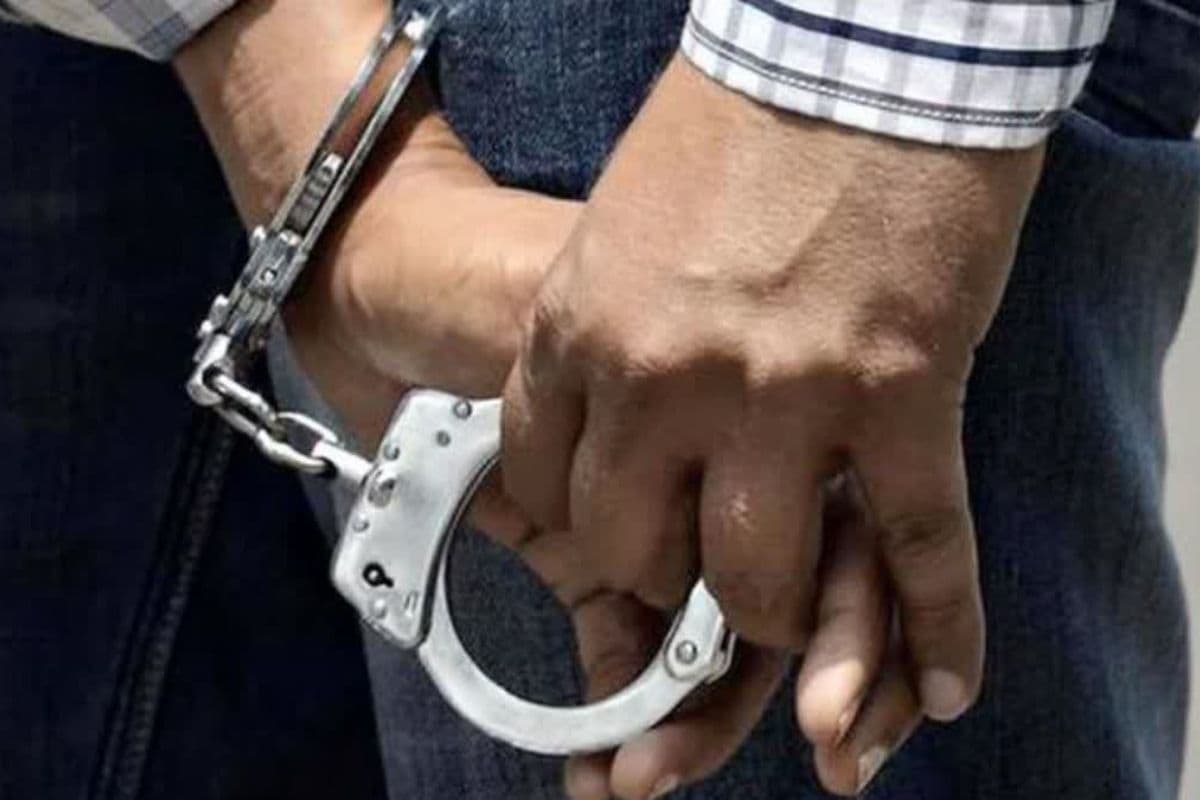 रोहतास के कोचस में यूपी पुलिस की कार्रवाई, दो युवकों को हिरासत में लिया