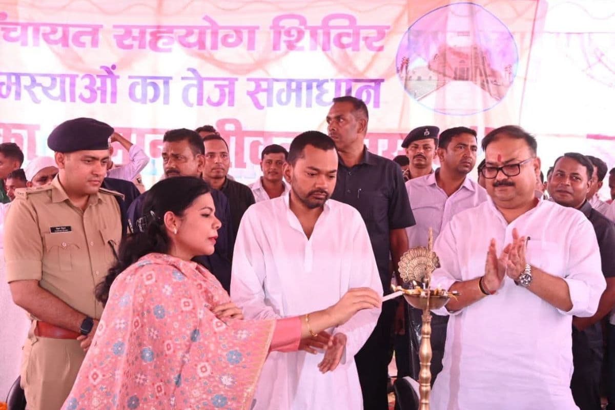भगवतपुर सहयोग शिविर का स्वास्थ्य मंत्री निशांत कुमार और विधायक ने किया  उद्घाटन, लाभुकों को दी गई बैट्री चालित ट्राई साइकिल