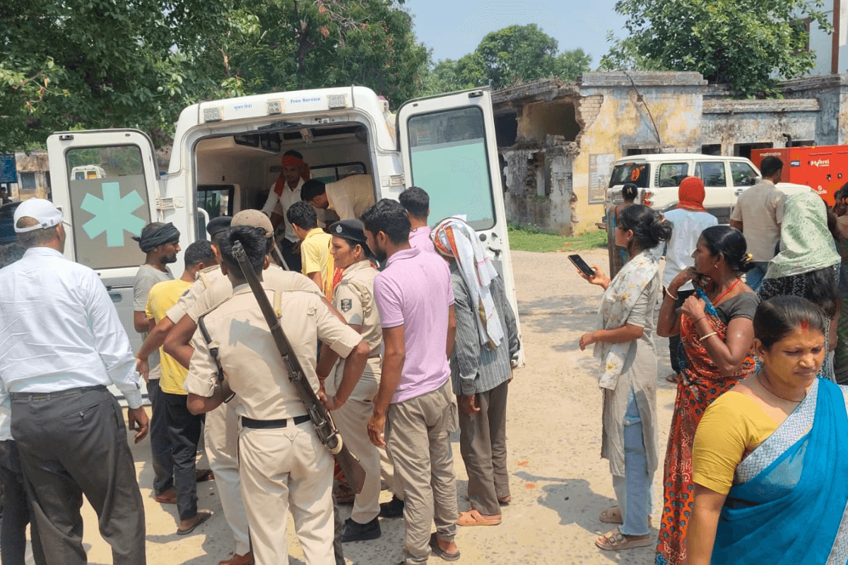 नवादा के पकरीबरावां के करतारा मोड़ पर ट्रैक्टर और बाइक की भीषण टक्कर, हादसे में युवक का पैर कटा, हालत नाजुक, रेफर