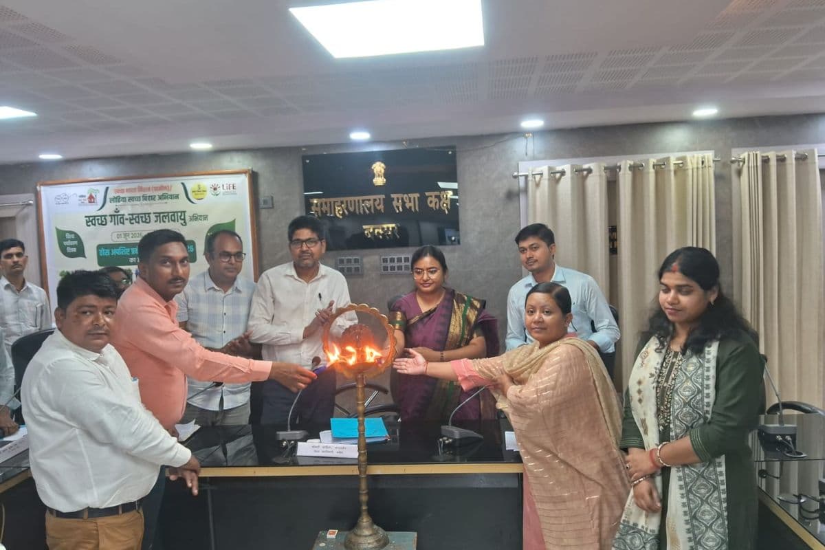 स्वच्छता केवल सरकारी योजना नहीं, हर नागरिक की जिम्मेदारी : उप विकास आयुक्त