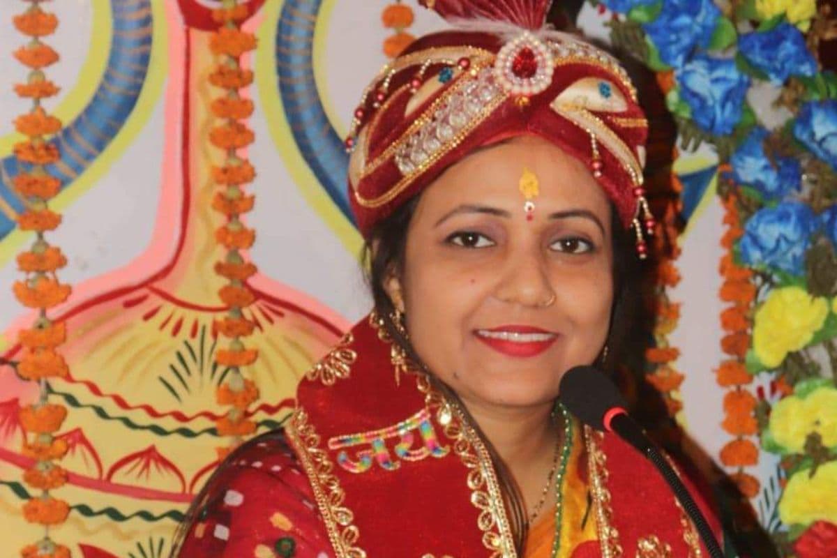 शेखपुरवा में महायज्ञ के दौरान शिव कथा का रसपान कर भावविभोर हुए श्रद्धालु
