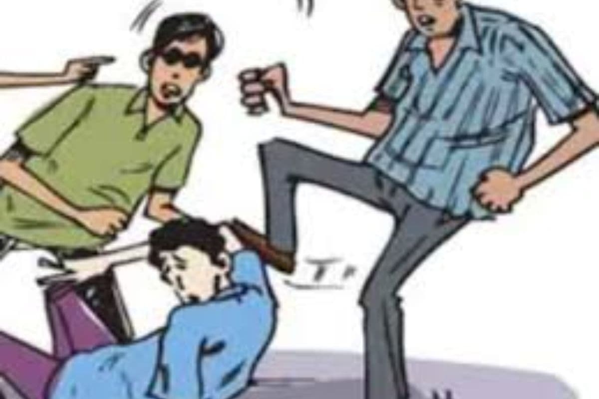 आपसी विवाद में मारपीट, दो महिलाओं समेत चार लोग गंभीर रूप से घायल