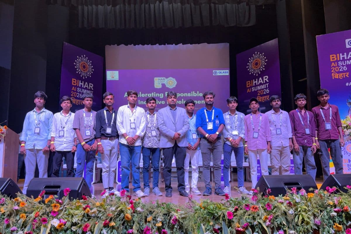 AI Summit 2026 में पहुंचकर नवादा के विद्यार्थियों ने बढ़ाया बिहार का मान