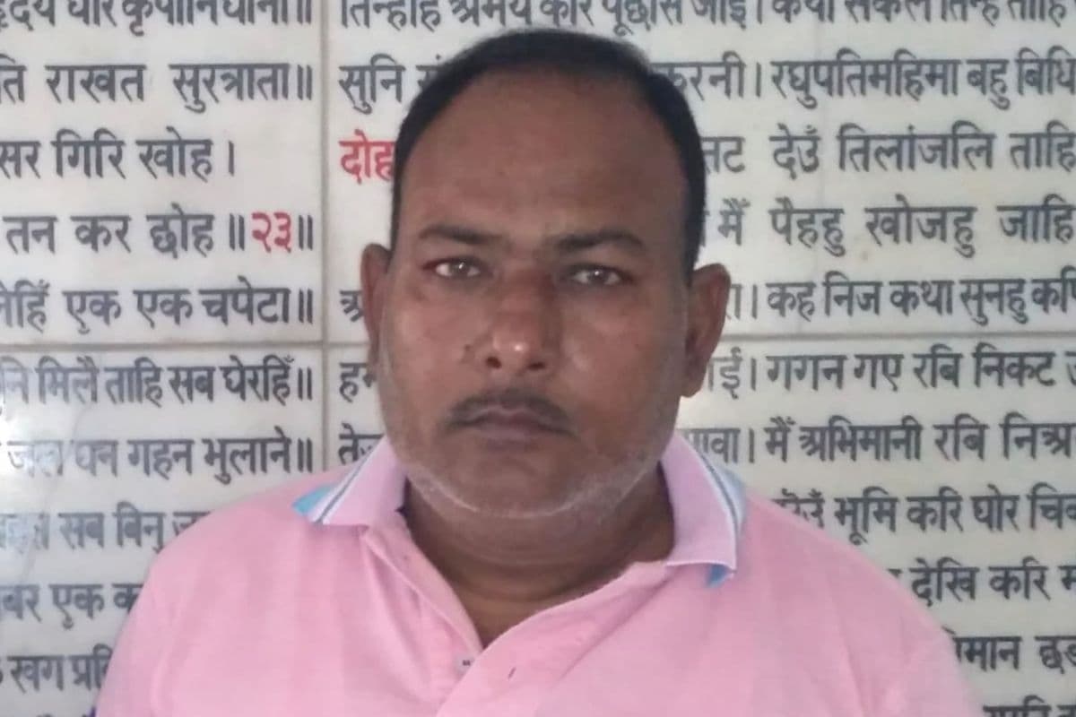 श्रीपुर में बगीचे में टहलते समय कटहल का पेड़ गिरने से रिटायर्ड आर्मी जवान की मौत