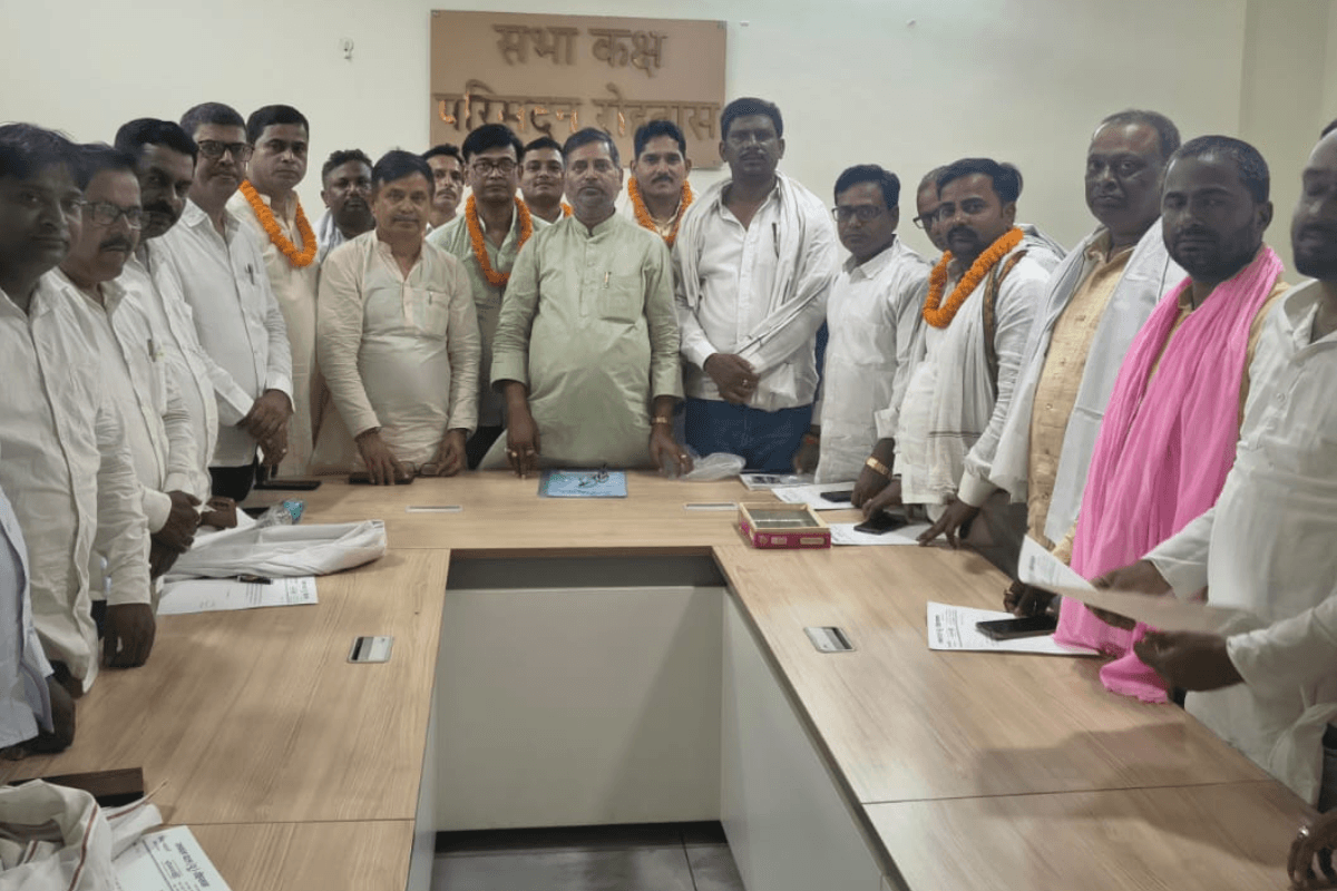 रोहतास में जदयू की बैठक में 17 प्रखंड और नगर अध्यक्षों को मिला मनोनयन पत्र, संगठन मजबूत करने का टास्क