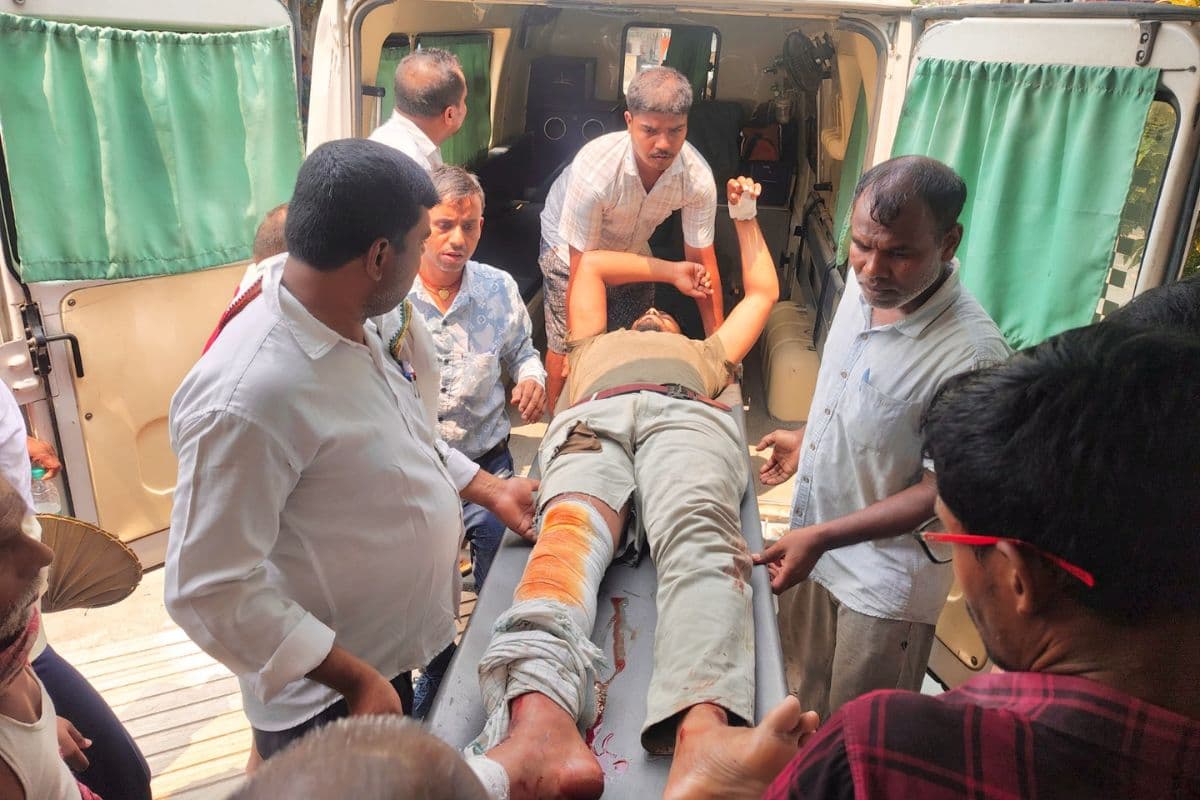 एनएच-122बी पर पिकअप ने बाइक में मारी टक्कर, भिखनपुरा के दो युवक गंभीर घायल
