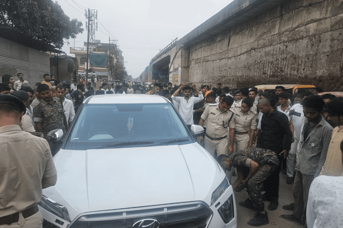 रोहतास में तेज रफ्तार कार ने युवक को मारी टक्कर, फिर आधा किलोमीटर तक घसीटा, इकलौते बेटे की दर्दनाक मौत