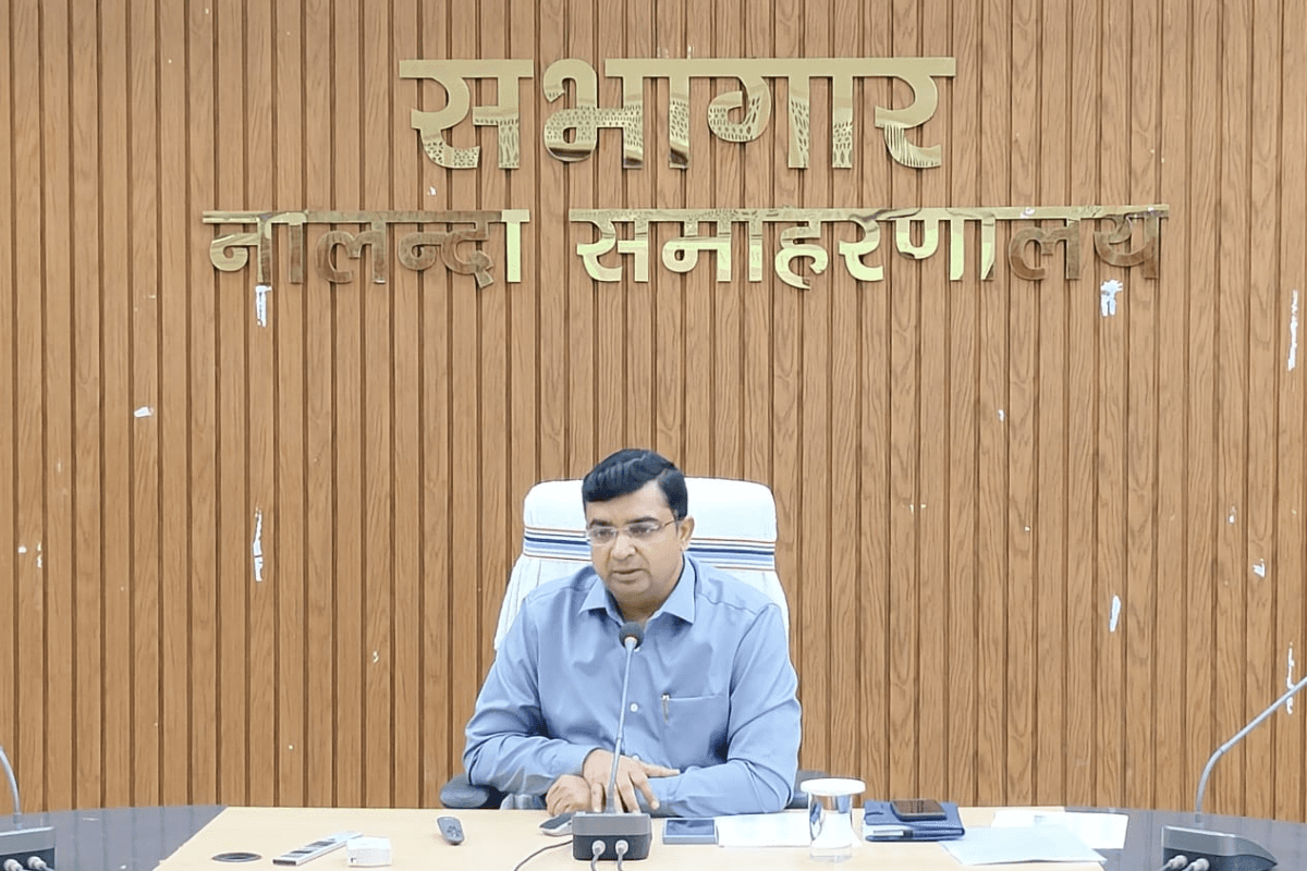नालंदा में लोक शिकायत निवारण में DM कुंदन कुमार ने जमीन विवाद समेत 14 मामलों की लाइव सुनवाई; देखें लिस्ट