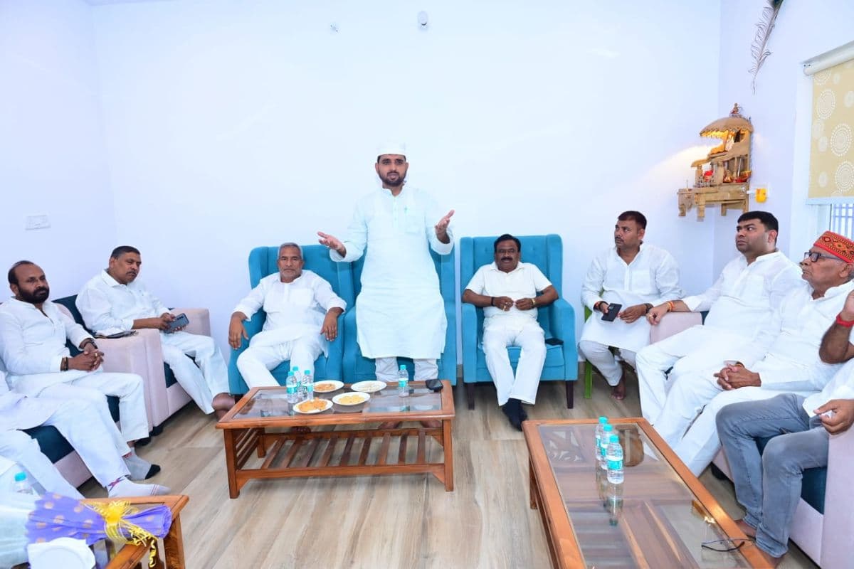 मो. कारी शोहेब की अध्यक्षता में राजद की महत्वपूर्ण बैठक आयोजित, जिला मुख्यालयों पर एक दिवसीय धरना देगा राजद