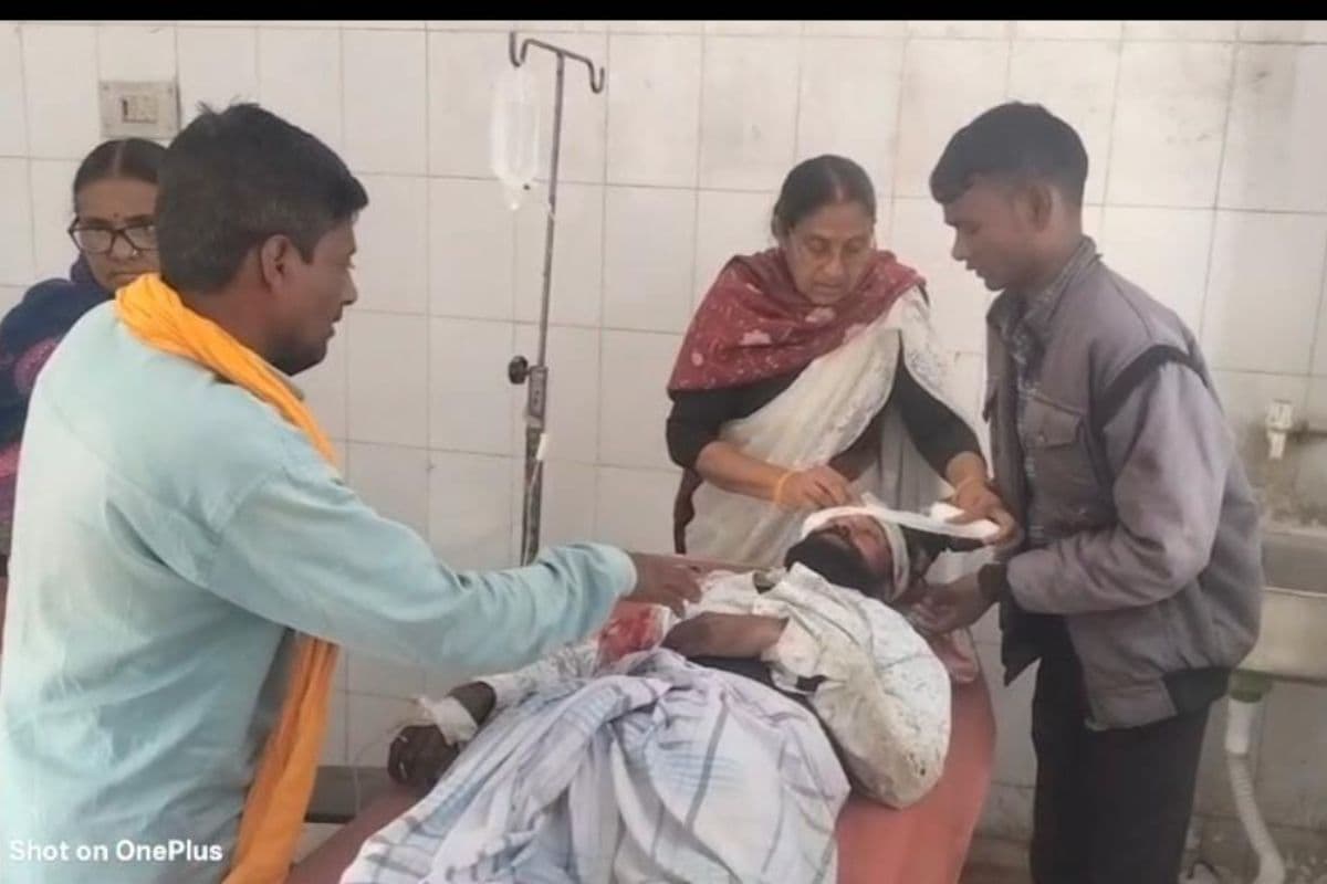 कचना मोड़ के पास सड़क हादसा, गंभीर रूप से घायल युवक अस्पताल में भर्ती