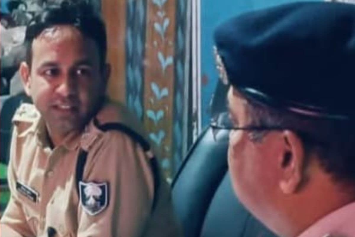 पटना सिटी के आलमगंज थाना पहुंचे नगर पुलिस अधीक्षक, लंबित मामलों के त्वरित निष्पादन का दिया निर्देश