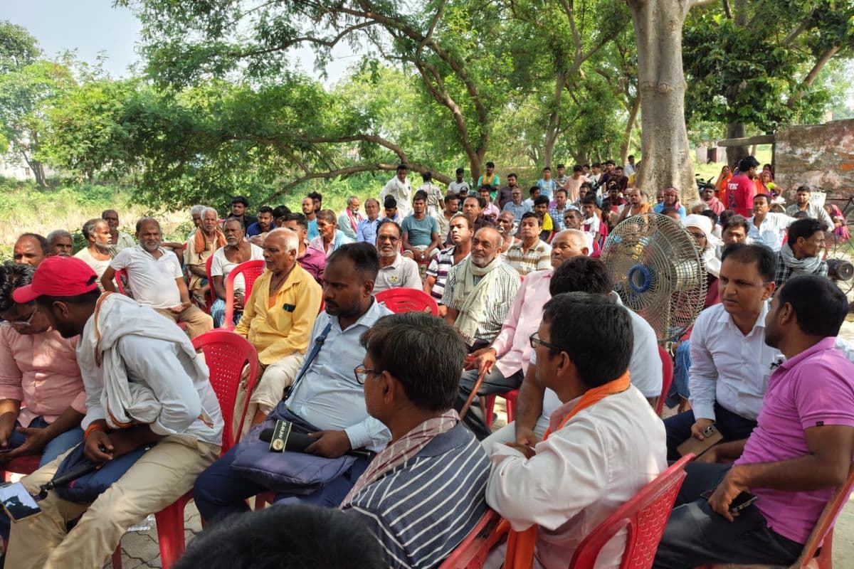 सीवान के पिनर्थु खुर्द में पंचायत सरकार भवन निर्माण की उठी मांग, ग्रामीणों ने प्रशासन से की अपील