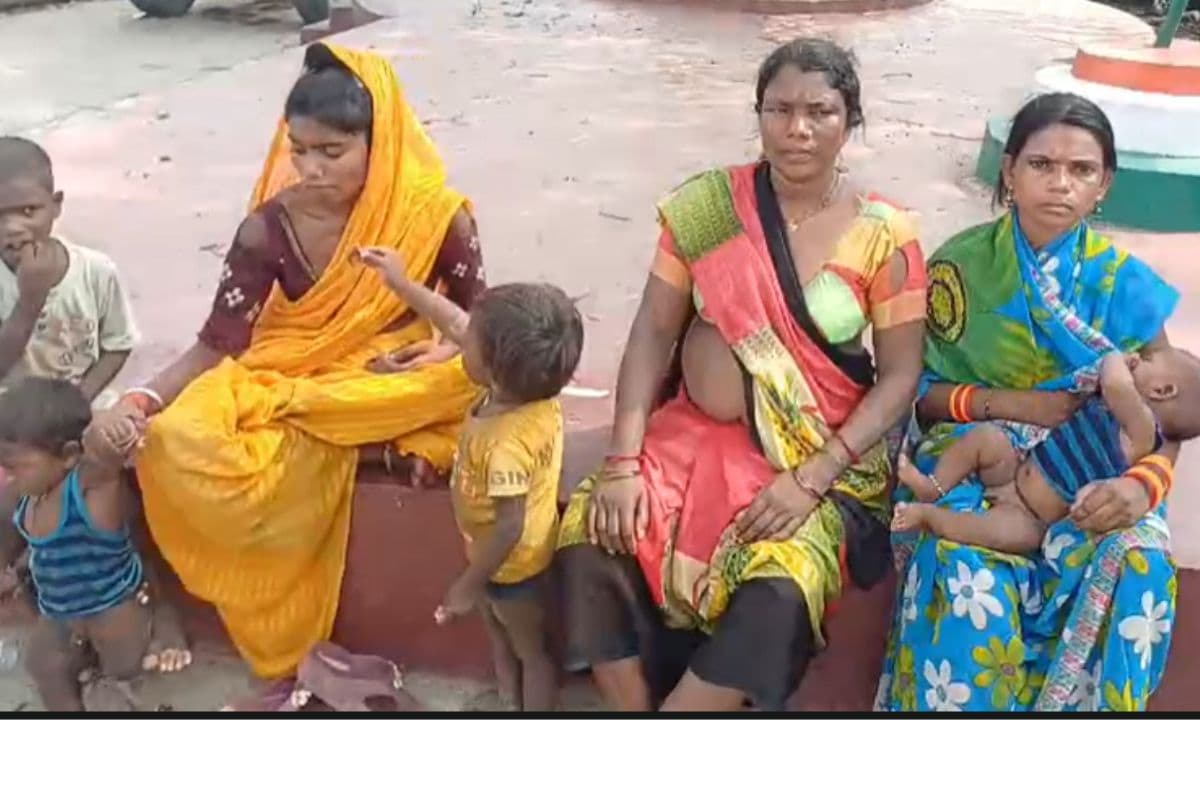 दो पत्नियों के बाद युवक ने साली से की तीसरी शादी, 8 बच्चों के साथ थाने पहुंची दोनों पत्नी, सारण में हाई वोल्टेज ड्रामा