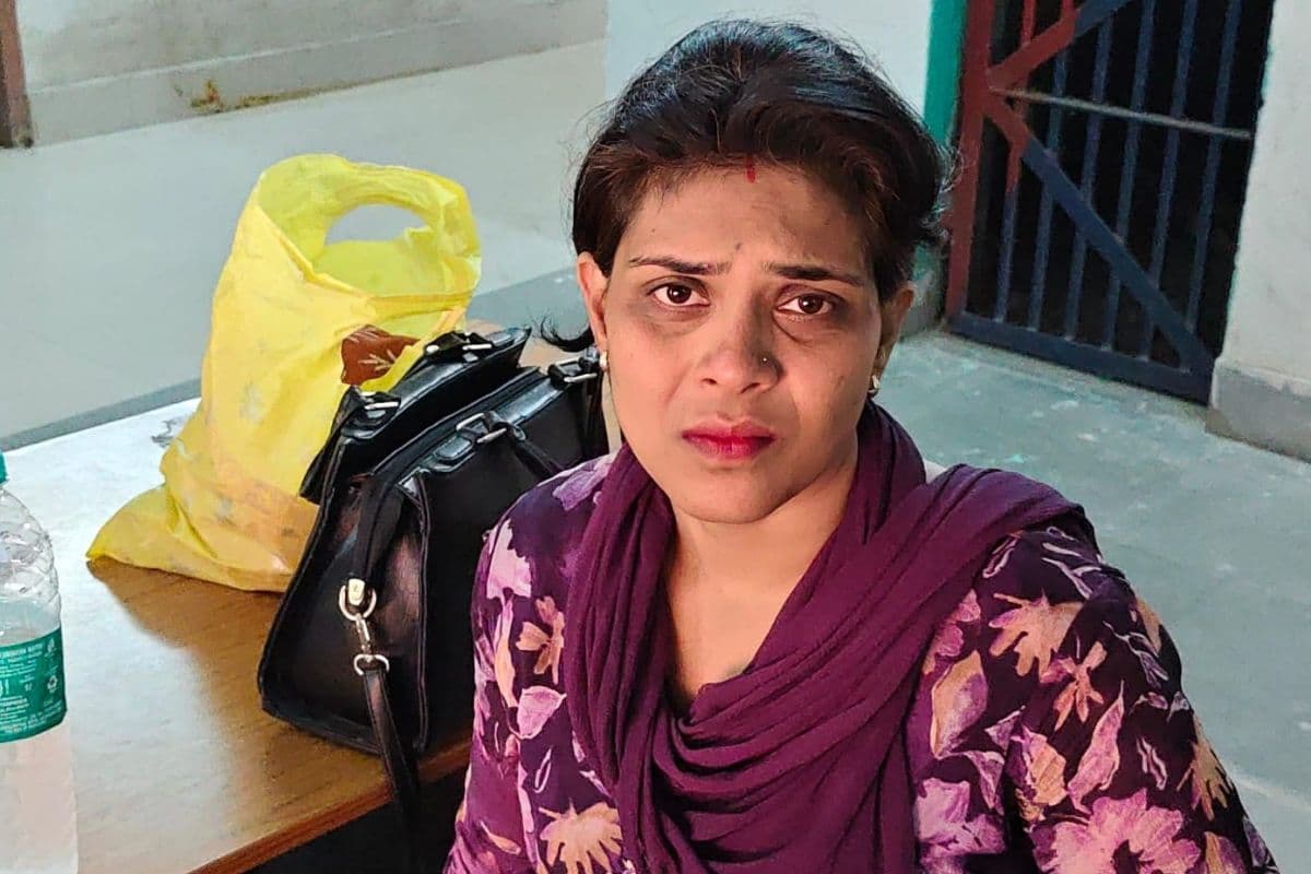महुआ गांधी चौक पर महिला के पर्स से 40 हजार रुपये उड़ाए, एटीएम और आधार कार्ड भी ले उड़े उचक्के