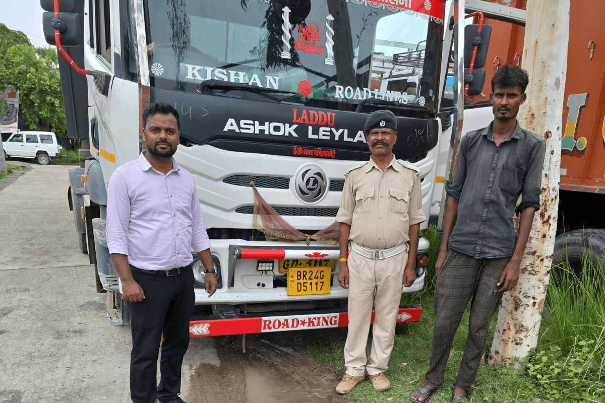 बिहार में नया नियम लागू होते ही ऐक्शन: बिना पास आ रहे ट्रक पर सीधे ठोका 11.12 लाख का जुर्माना; सीवान में गाड़ी जब्त