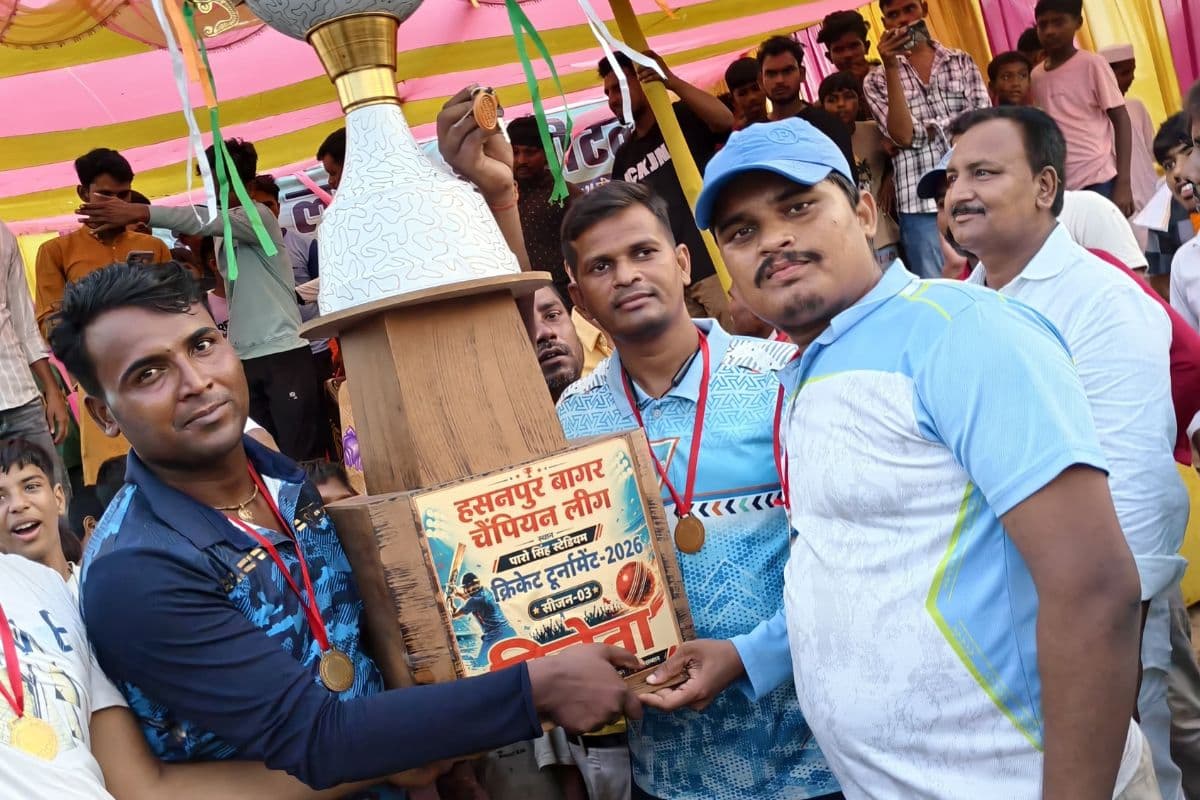 बेगूसराय में आयोजित पारो सिंह क्रिकेट टूर्नामेंट, फाइनल में बगरस ने विष्णुपुर को हराया