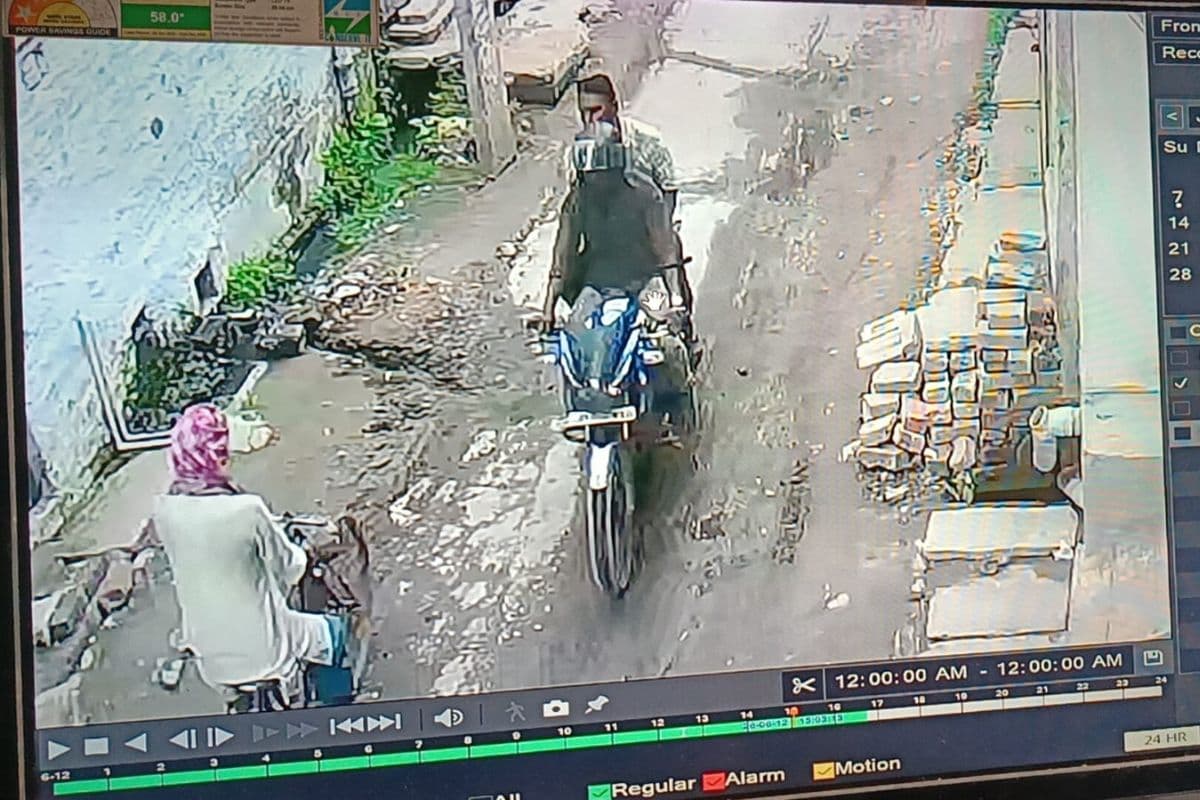 दिनदहाड़े शिक्षिका से चेन स्नैचिंग, छपरा में बेखौफ बदमाशों का कारनामा