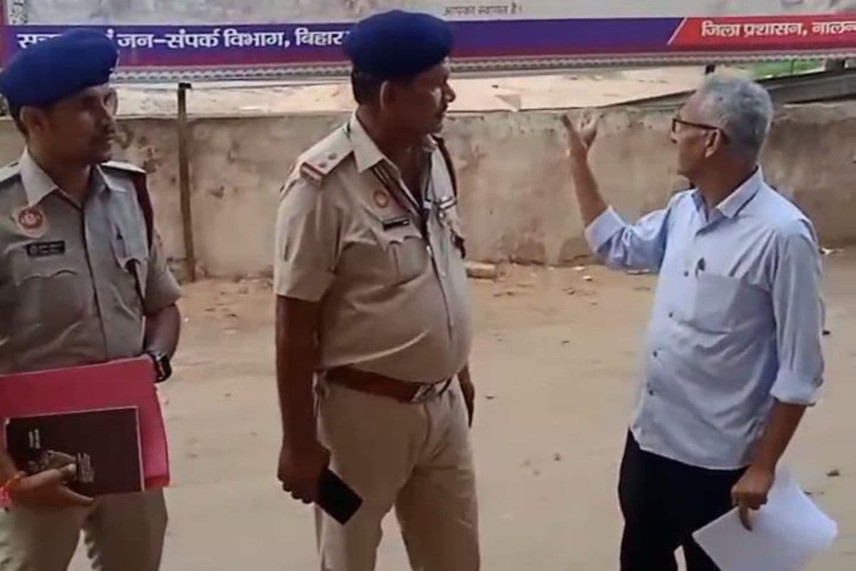 नालंदा में अग्निशमन विभाग की बड़ी कार्रवाई,  अधिकारी ने मॉल प्रबंधक को थमाया नोटिस