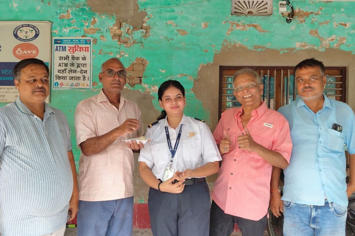 बिहार की बेटी ‘सृष्टि सिंह’ ने रचा इतिहास, पायलट बन सारण का मान बढ़ाया, जानें सफलता का राज