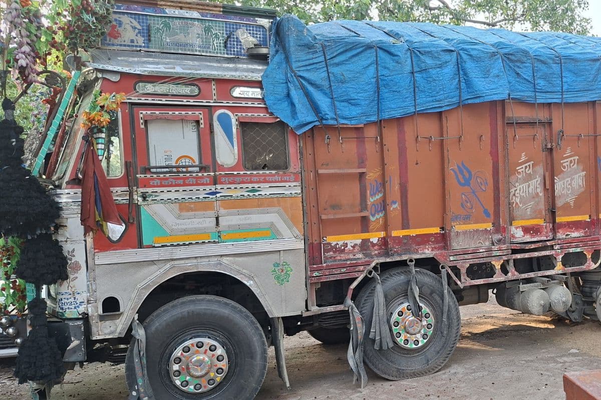 बिहार से 2022 में गायब हुआ ट्रक यूपी से बरामद, सीवान पुलिस को मिली बड़ी सफलता