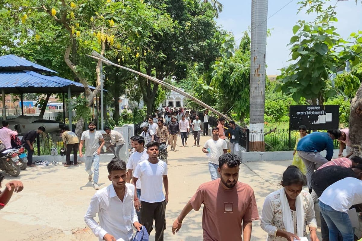 बिहार पुलिस सिपाही भर्ती परीक्षा में एक निष्कासित, बक्सर से 5,560 अभ्यर्थी रहे अनुपस्थित