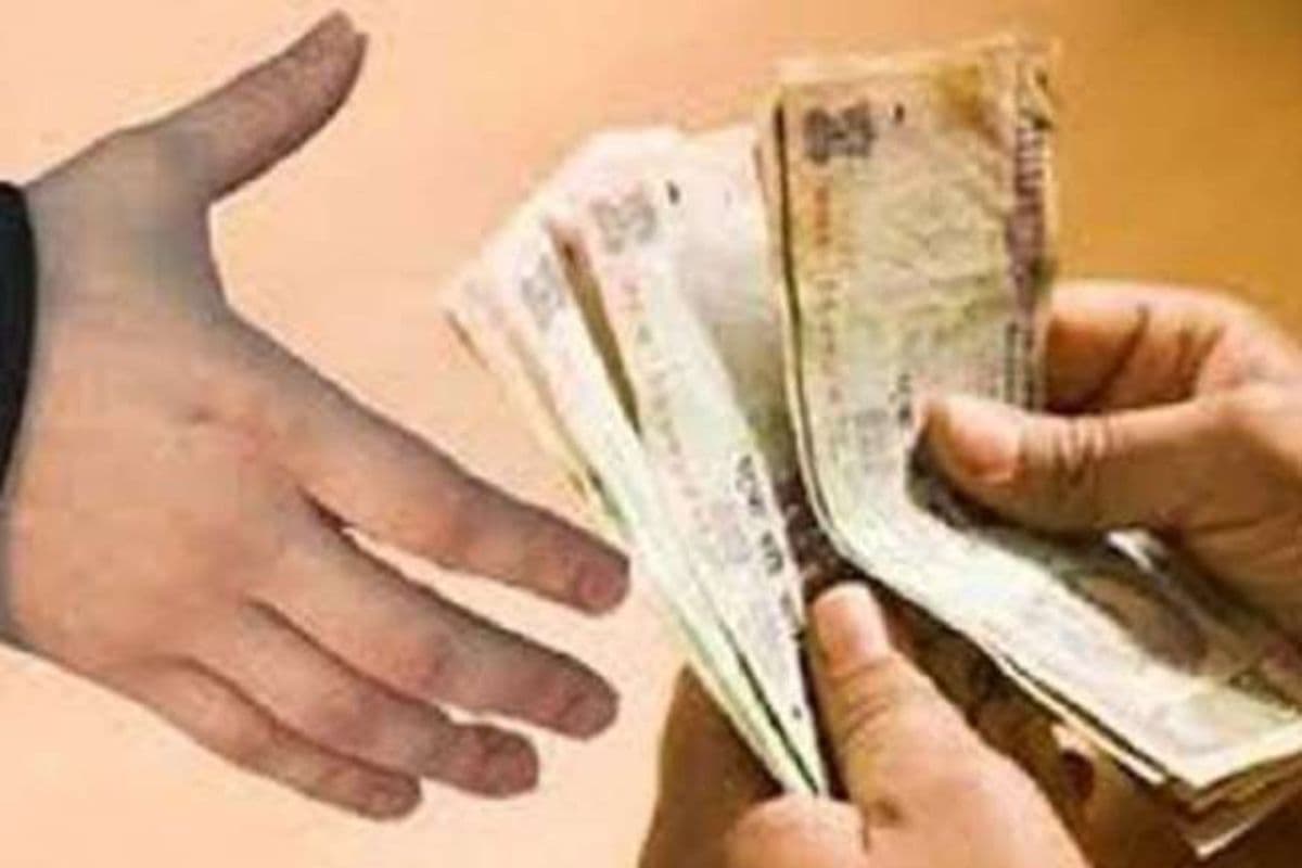 आरा:  ई-रिक्शा चालकों से अवैध वसूली व मारपीट, मामले में दो को गिरफ्तार किया