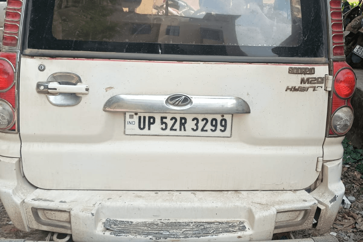 रोहतास में स्कॉर्पियो से 327 लीटर शराब जब्त; तीन पर FIR दर्ज