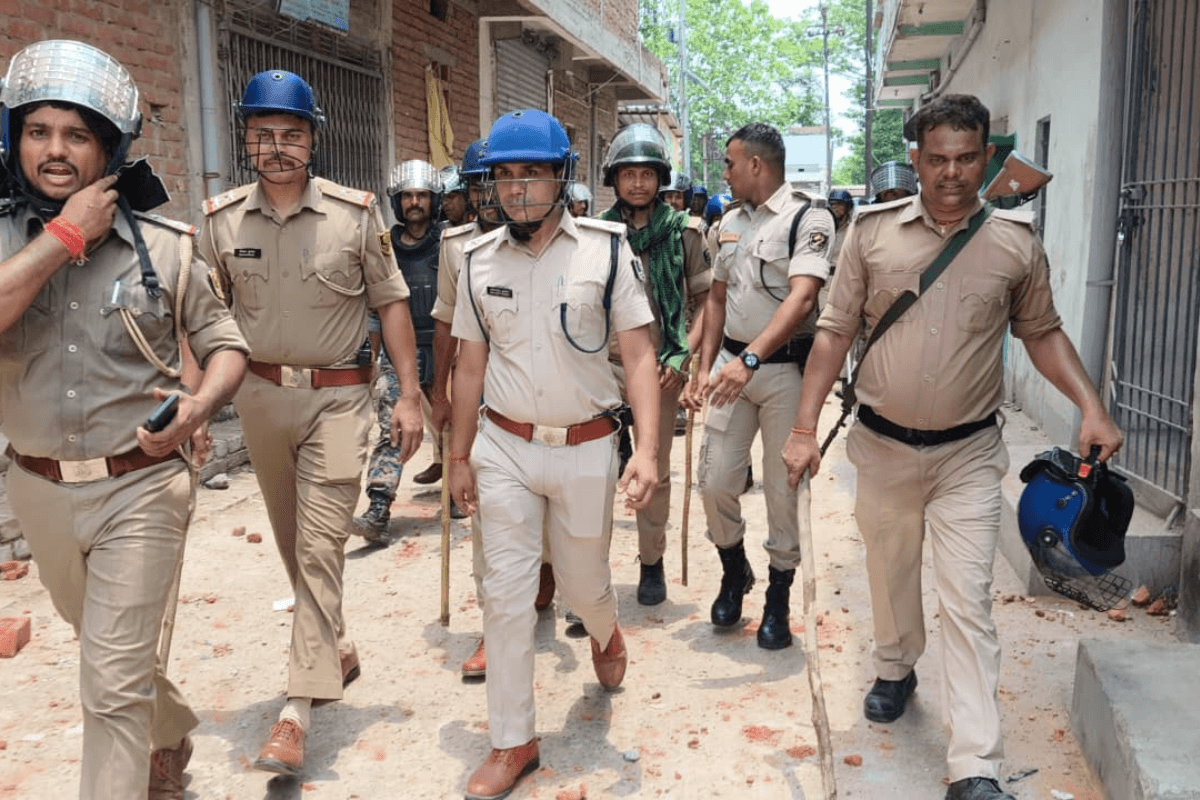 नालंदा में डिग्री कॉलेज की मांग पर भयंकर बवाल: पुलिस पर पथराव और फायरिंग के बाद 250 पर FIR; 39 उपद्रवी गिरफ्तार