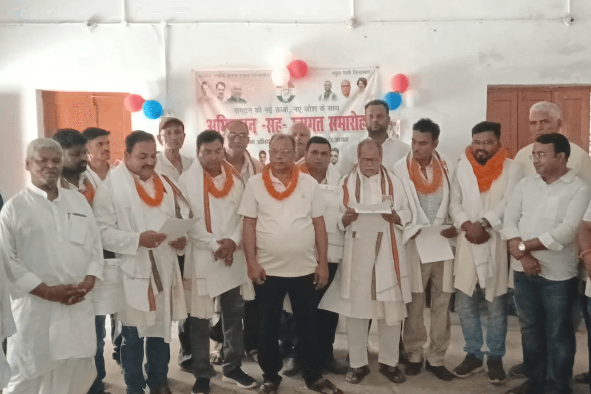 शेखपुरा में कांग्रेस के प्रखंड अध्यक्षों का हुआ भव्य सम्मान; जिला अध्यक्ष ने फूल-मालाओं से लादा