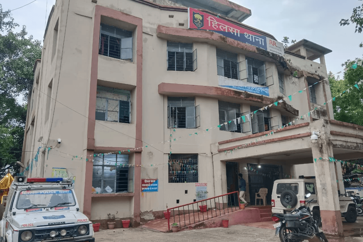 नालंदा में 21 दिन बाद खुला स्कूल तो उड़े होश: स्टोर और रसोई का ताला तोड़कर हजारों का सामान ले गए चोर