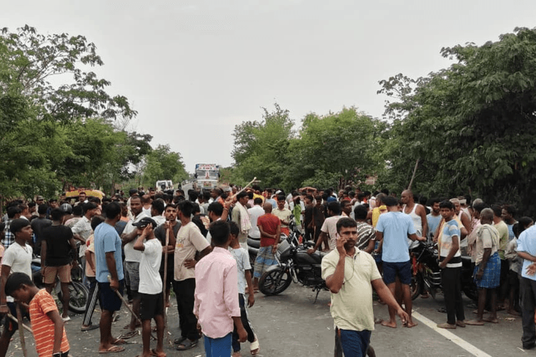 नालंदा में SUV की टक्कर से साइकिल सवार की मौत; आक्रोशित ग्रामीणों ने किया चक्काजाम