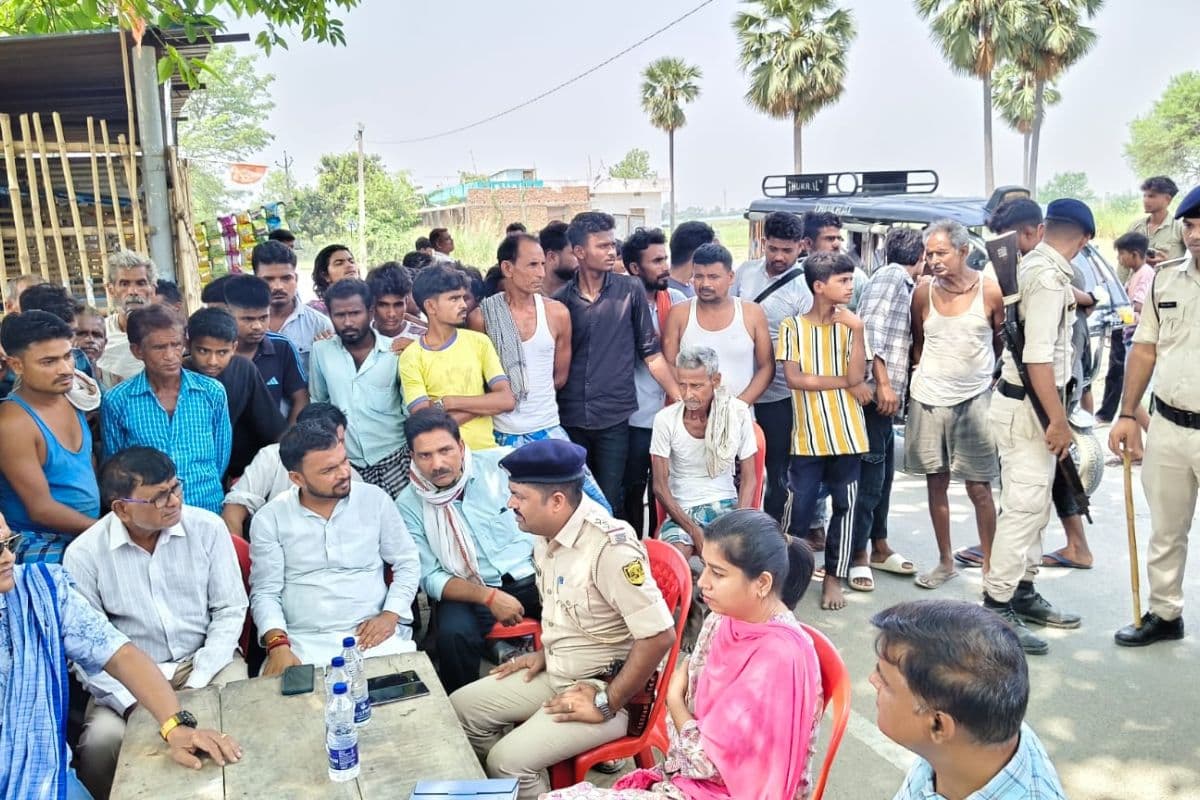 सीवान: मुहर्रम को लेकर शांति समिति की बैठक, निर्धारित मार्ग से ही निकलेगा ताजिया जुलूस